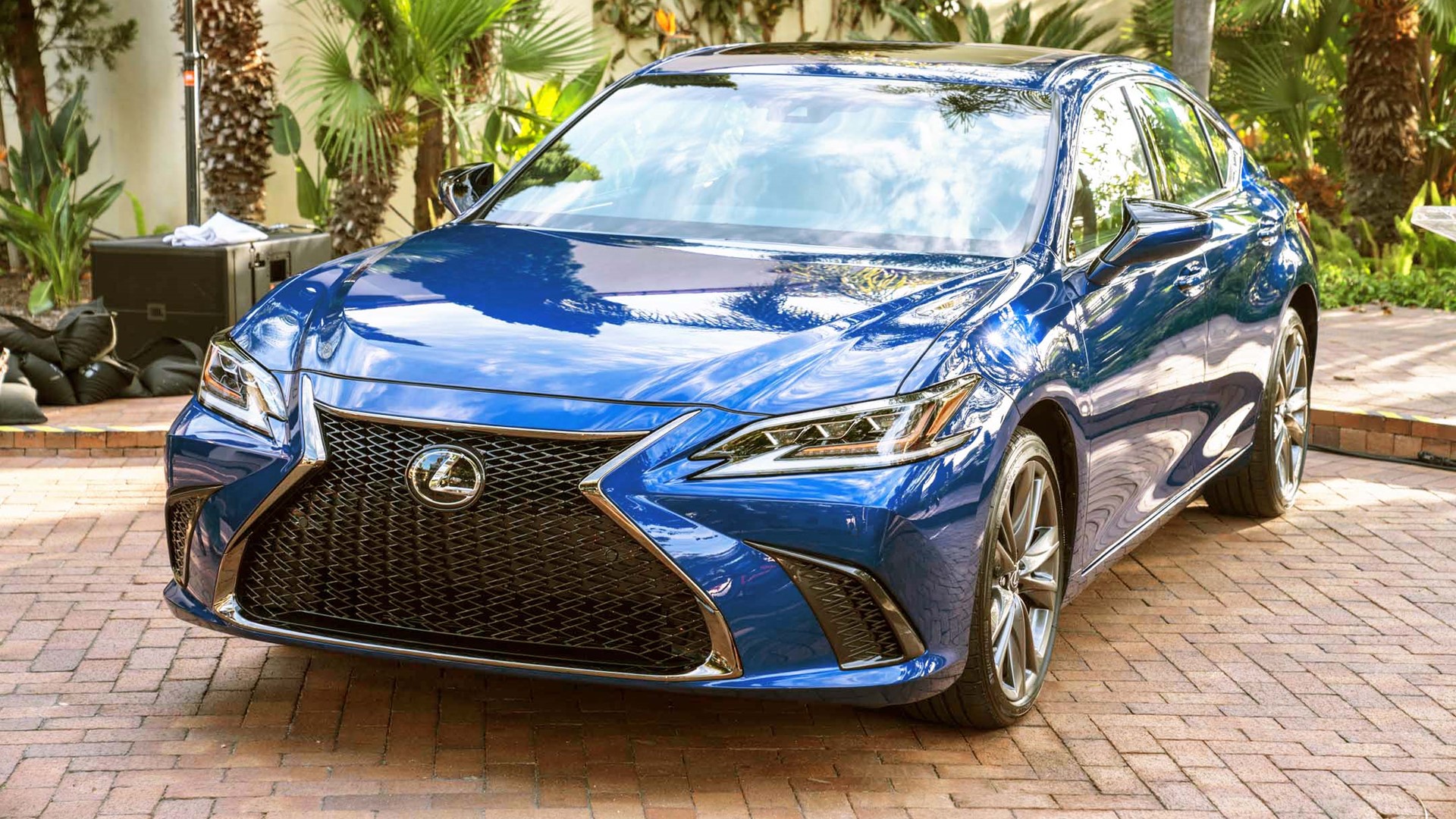 2020 Lexus ES300 Hybrid Lease Special available with 0 down payment